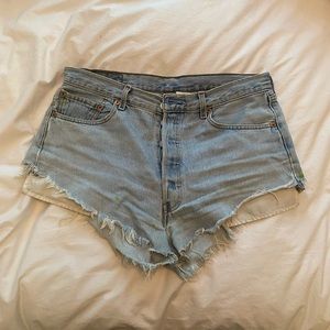 Vintage Levi’s shorts via Urban Outfitters